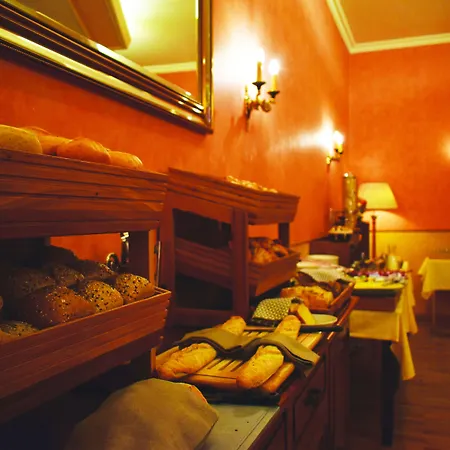 Perrin - Former Carlton 4*