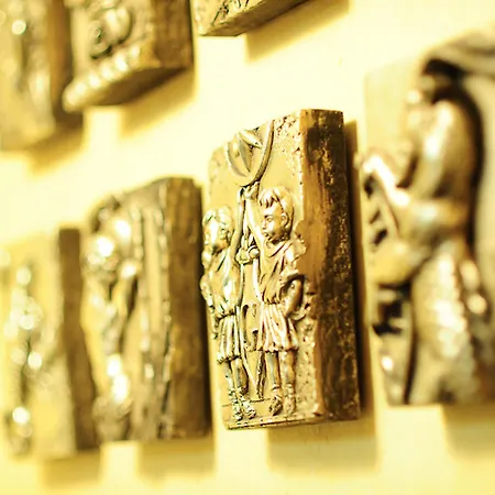 Hotel Perrin - Former Carlton