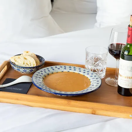 Perrin - Former Carlton Otel