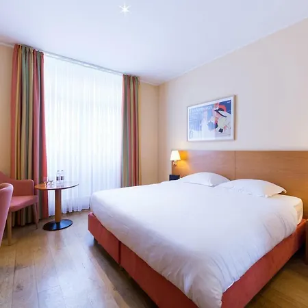 Perrin - Former Carlton 4*