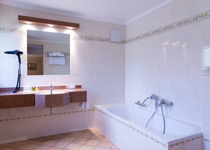 Perrin - Former Carlton 4*