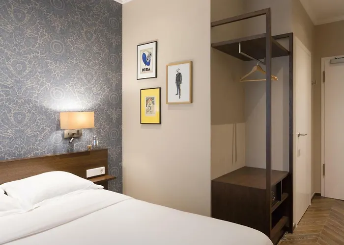 Perrin - Former Carlton 4*