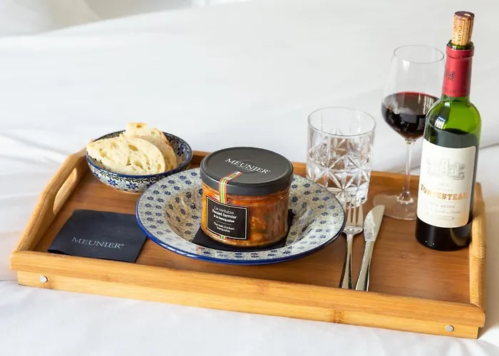 Hotel Perrin - Former Carlton 4*