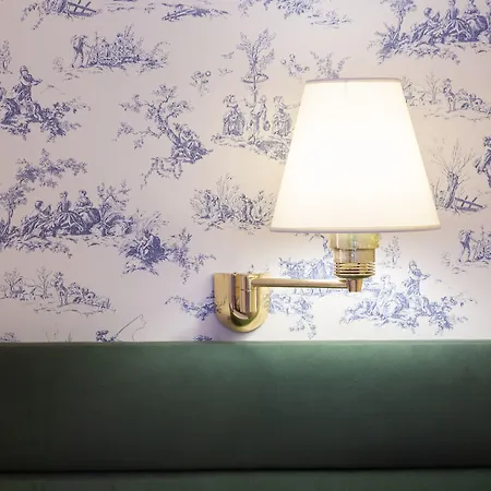 Perrin - Former Carlton Hotel 4*